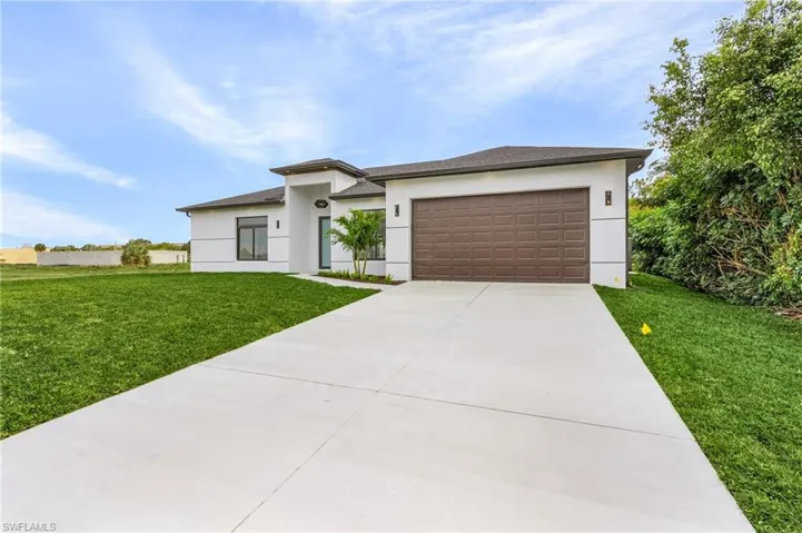 1826 Ne 11th Ln, Cape Coral, Florida 33909