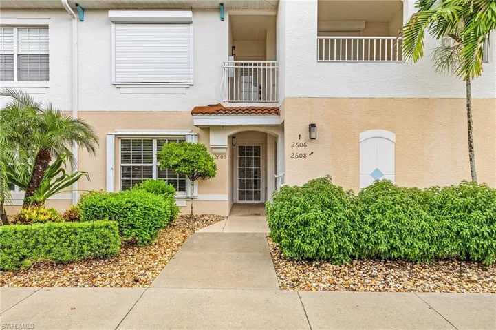 3019  Horizon  LN, Naples, FL 34109