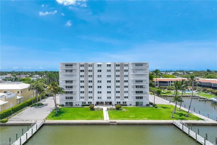 1325 7th St S 2b, Naples, Florida 34102