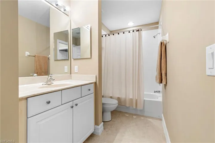10730 Ravenna Way 305, Fort Myers, Florida 33913