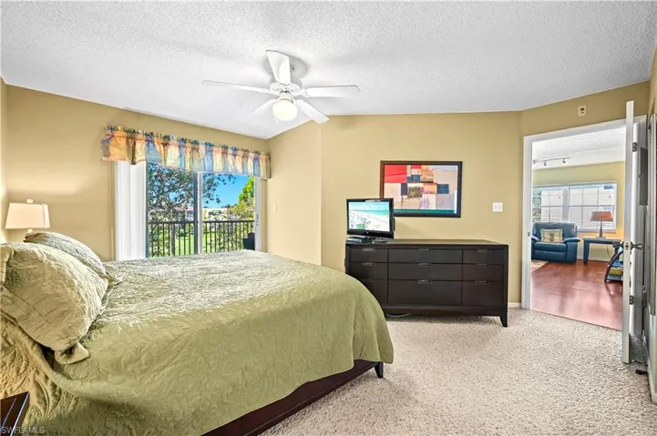 481  Quail Forest  BLVD, Naples, FL 34105
