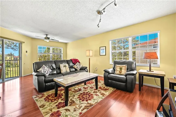 481  Quail Forest  BLVD, Naples, FL 34105
