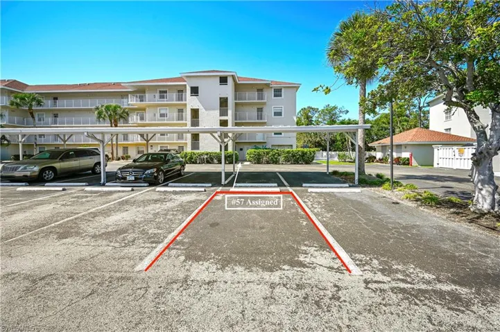 481  Quail Forest  BLVD, Naples, FL 34105