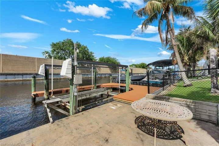 Concrete dock