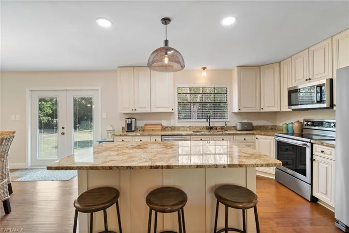 4390  15th SW AVE, Naples, FL 34116
