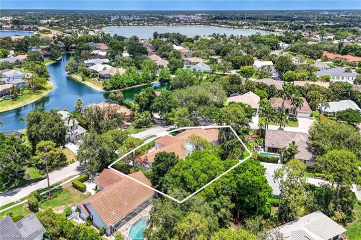 7562  Cordoba  CIR, Naples, FL 34109