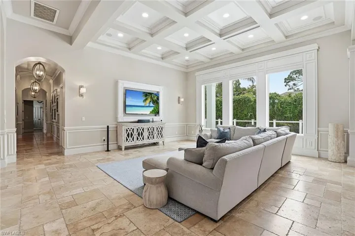 7562  Cordoba  CIR, Naples, FL 34109