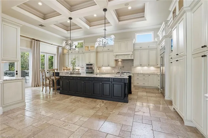7562  Cordoba  CIR, Naples, FL 34109