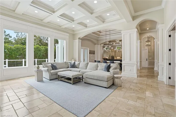 7562  Cordoba  CIR, Naples, FL 34109