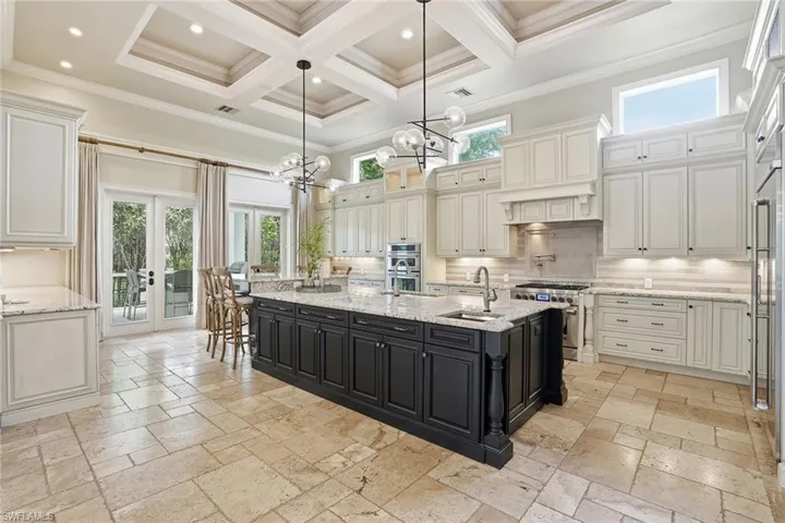 7562  Cordoba  CIR, Naples, FL 34109