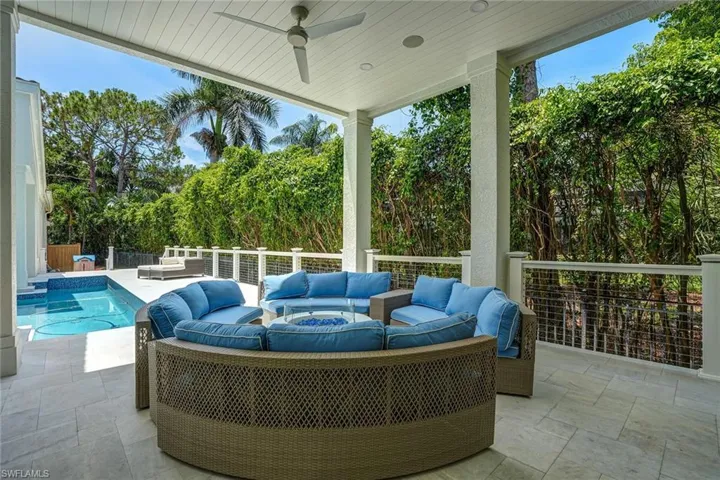 7562  Cordoba  CIR, Naples, FL 34109
