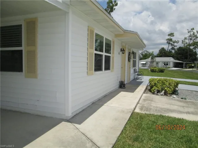 43  Desert Candle  CIR, Lehigh Acres, FL 33936