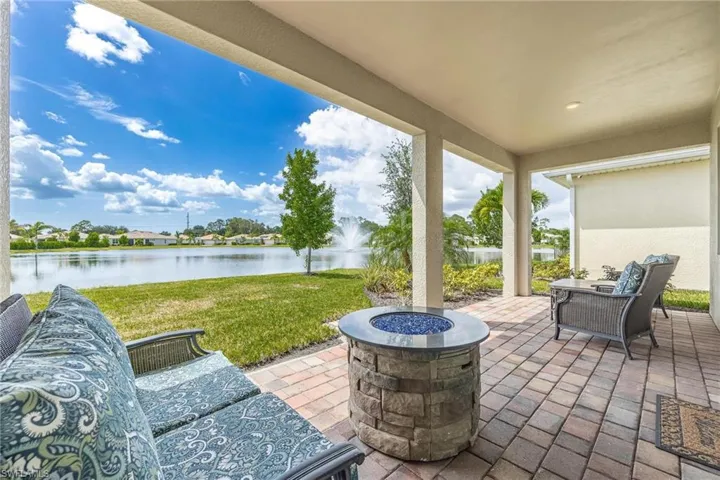 305  Spiaggio  CT, Naples, FL 34114