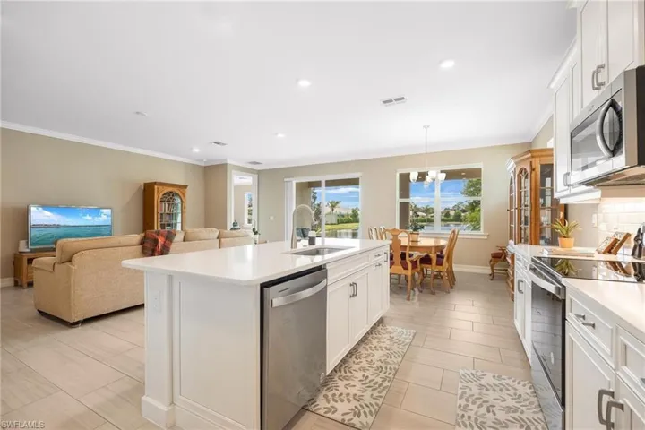 305  Spiaggio  CT, Naples, FL 34114
