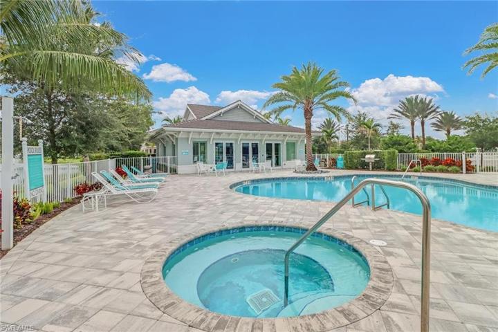 Community pool and hot tub.