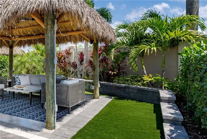 13619  Snook  CIR, Naples, FL 34114
