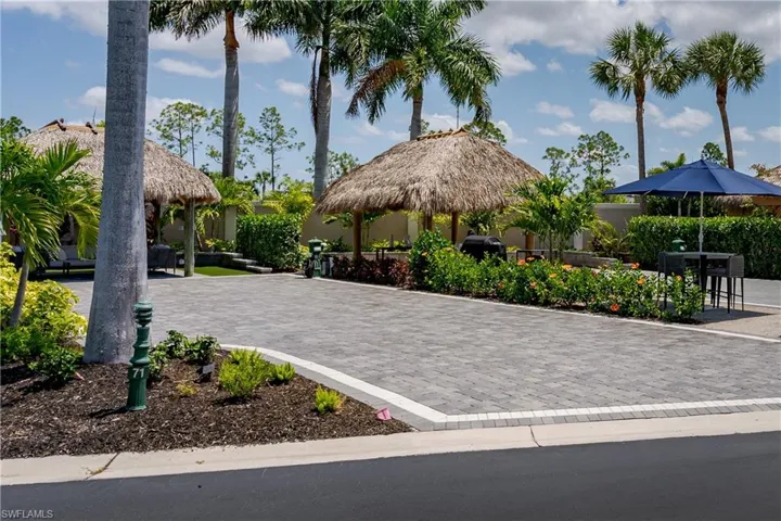 13619  Snook  CIR, Naples, FL 34114
