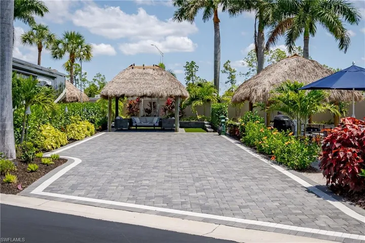 13619  Snook  CIR, Naples, FL 34114