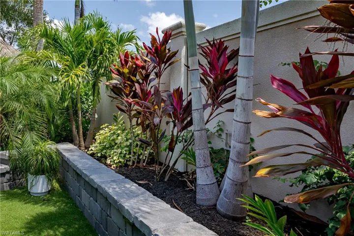 13619  Snook  CIR, Naples, FL 34114