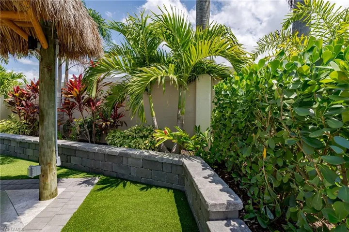 13619  Snook  CIR, Naples, FL 34114