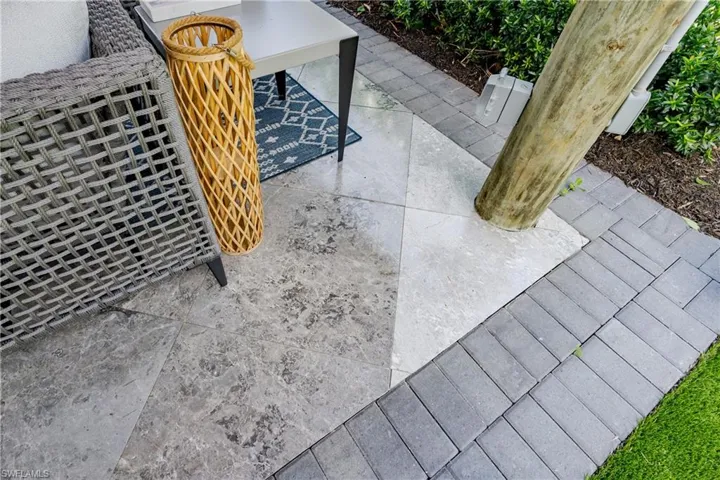 13619  Snook  CIR, Naples, FL 34114