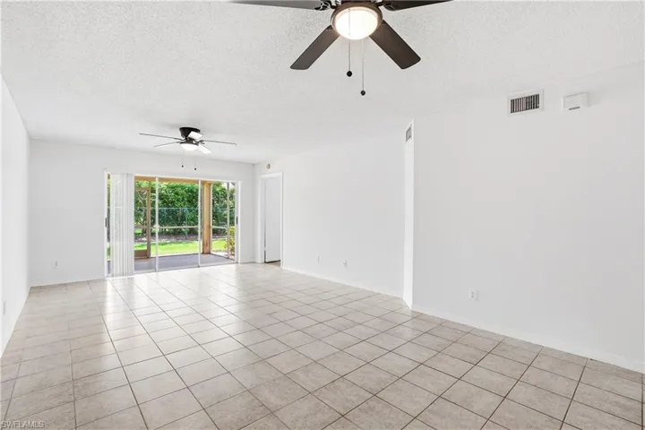 7774 Jewel Ln 102, Naples, Florida 34109
