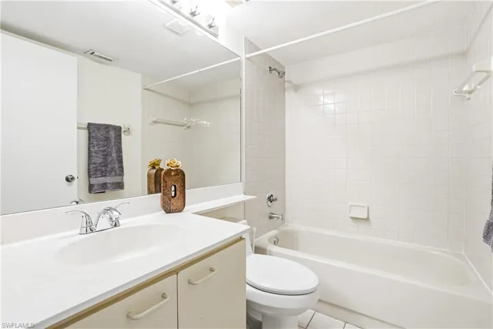 7774 Jewel Ln 102, Naples, Florida 34109