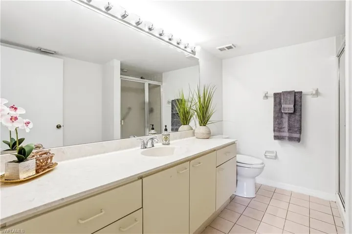 7774 Jewel Ln 102, Naples, Florida 34109