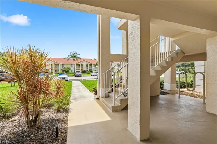 7774 Jewel Ln 102, Naples, Florida 34109