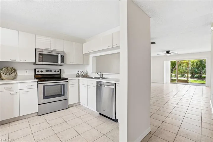 7774 Jewel Ln 102, Naples, Florida 34109