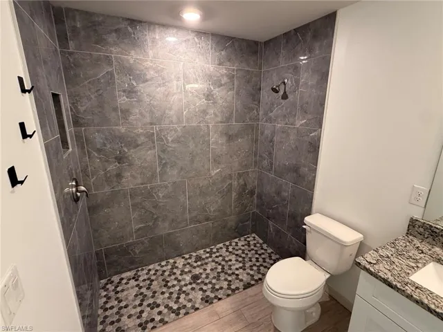 3827 Sw 9th Ave, Cape Coral, Florida 33914