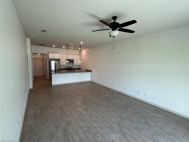 3827 Sw 9th Ave, Cape Coral, Florida 33914
