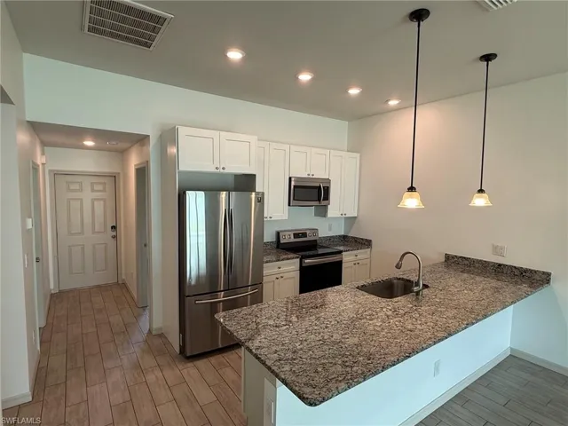 3827 Sw 9th Ave, Cape Coral, Florida 33914