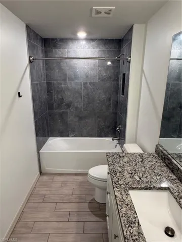 3827 Sw 9th Ave, Cape Coral, Florida 33914