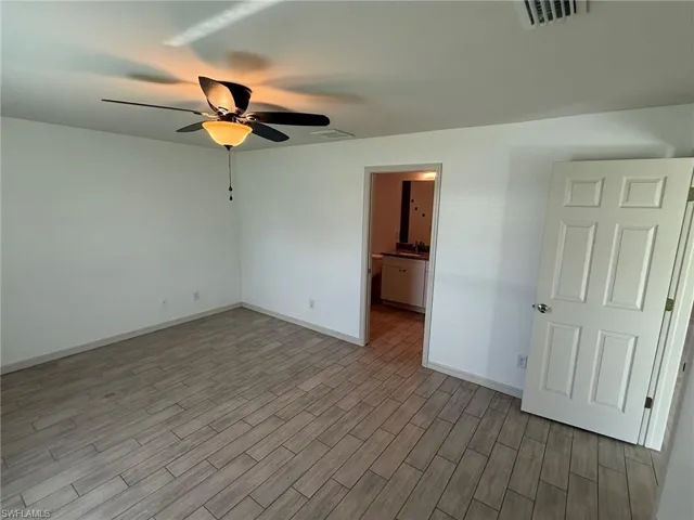 3827 Sw 9th Ave, Cape Coral, Florida 33914