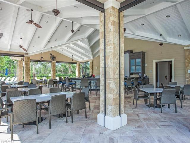 Outdoor Restaurant/Bar at Amenity Complex