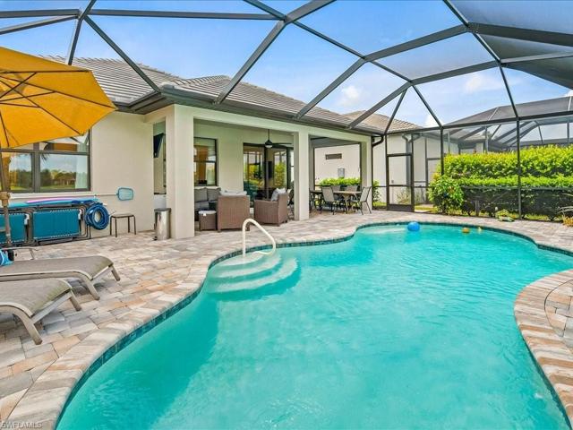 Large Screened-In Pool