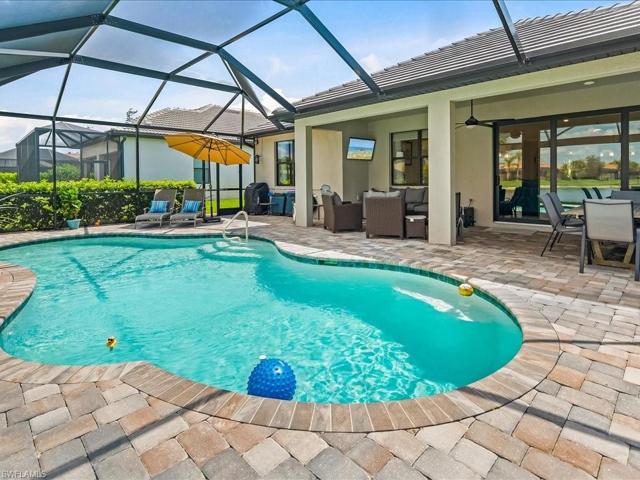 Large Screened-In Pool