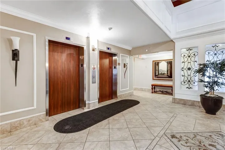 Lobby elevators