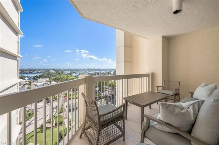 Guest Balcony