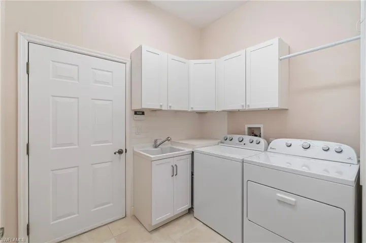 8100 Sanctuary Dr # 02, Naples, Florida 34104
