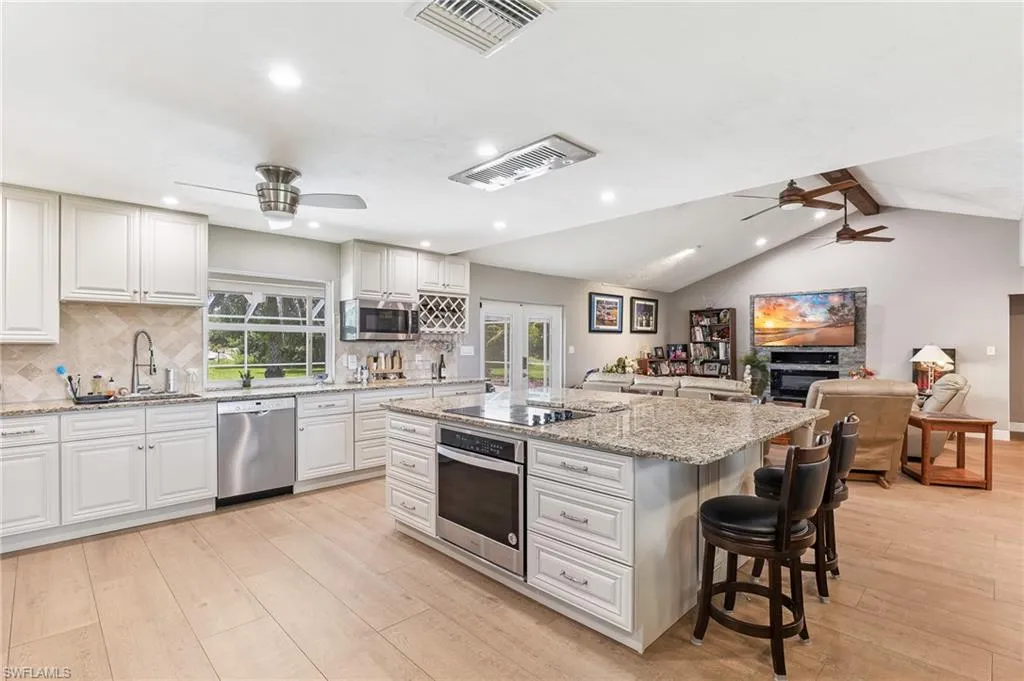 6261 Greenbriar Farms RD, Fort Myers, FL 33905,225063474