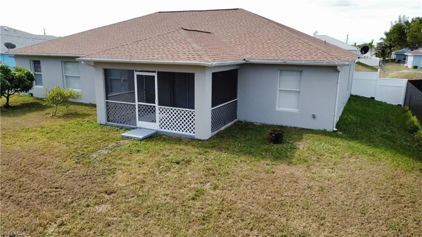 3025 Ne 6th Pl, Cape Coral, Florida 33909