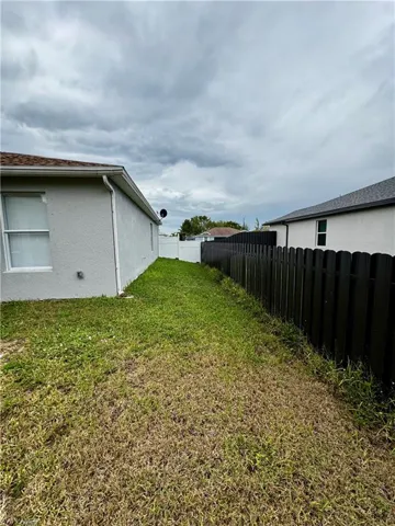 3025 Ne 6th Pl, Cape Coral, Florida 33909