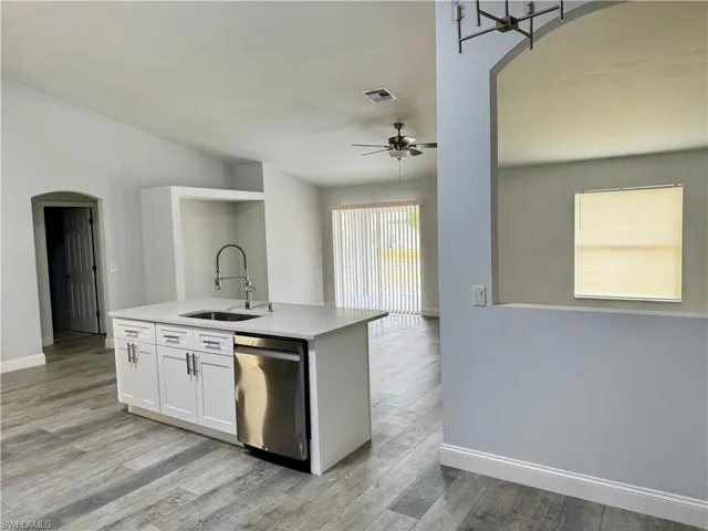 3025 Ne 6th Pl, Cape Coral, Florida 33909