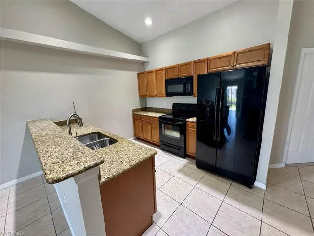 704 Se 6th Ter, Cape Coral, Florida 33990