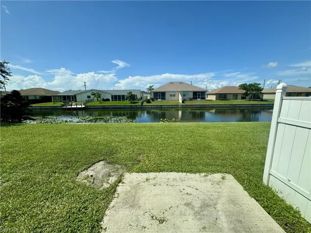 704 Se 6th Ter, Cape Coral, Florida 33990