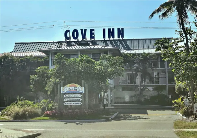 Cove Inn right around the corner for guests or famous breakfasts!