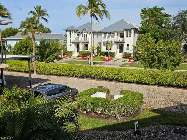 View of surrounding community