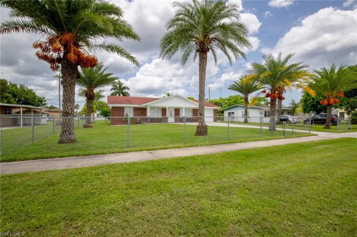 321 E El Paso  AVE, Clewiston, FL 33440